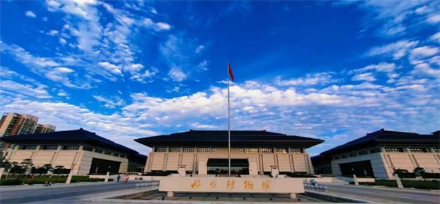 邢臺(tái)博物館邀請專業(yè)展陳設(shè)計(jì)團(tuán)隊(duì)實(shí)地考察