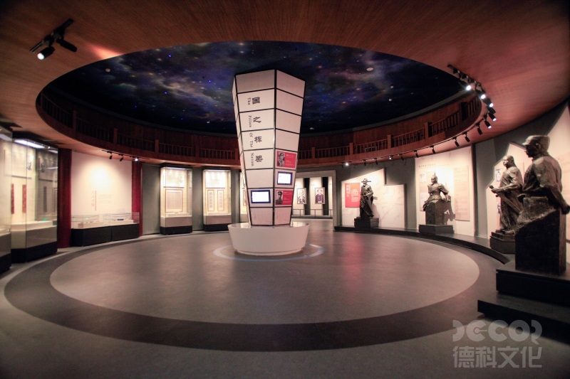 如何利用展覽館設(shè)計來展示不同文化之間的交流和融合？